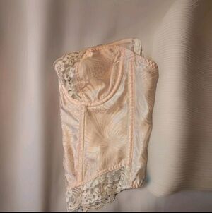 VTG Y2K Victoria’s Secret RARE Corset Peach Satin Lace Bustier